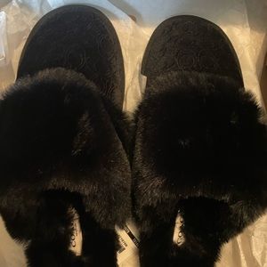 Women's Coach Zuri Slipper.